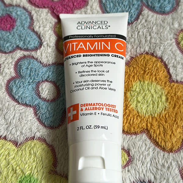 كريم فيتامين سي للتفتيح Advanced Clinicals Brightening Cream iHerb